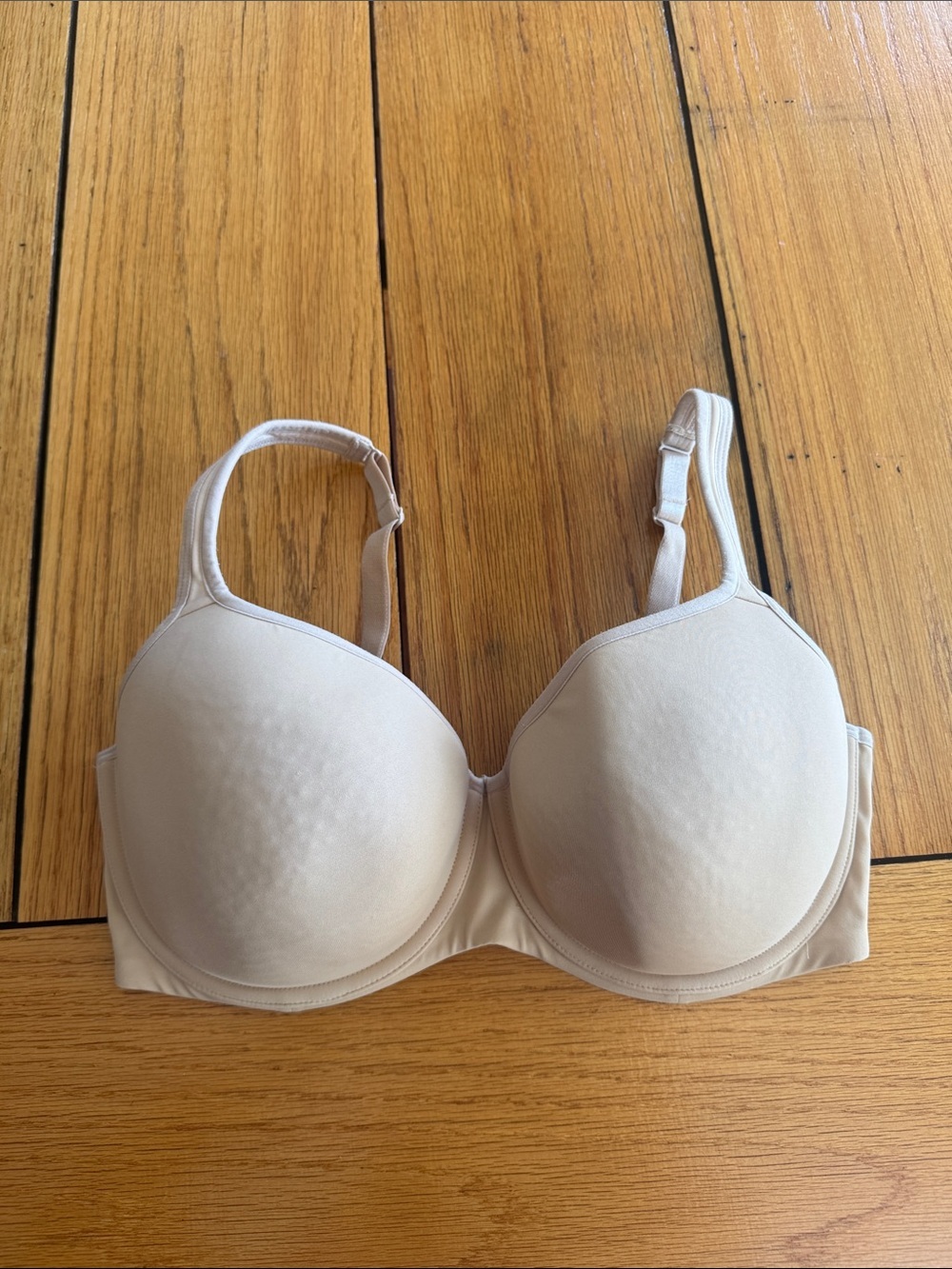 Essential bodywear Everyday Smooth Underwire Bra in Neutral Beige